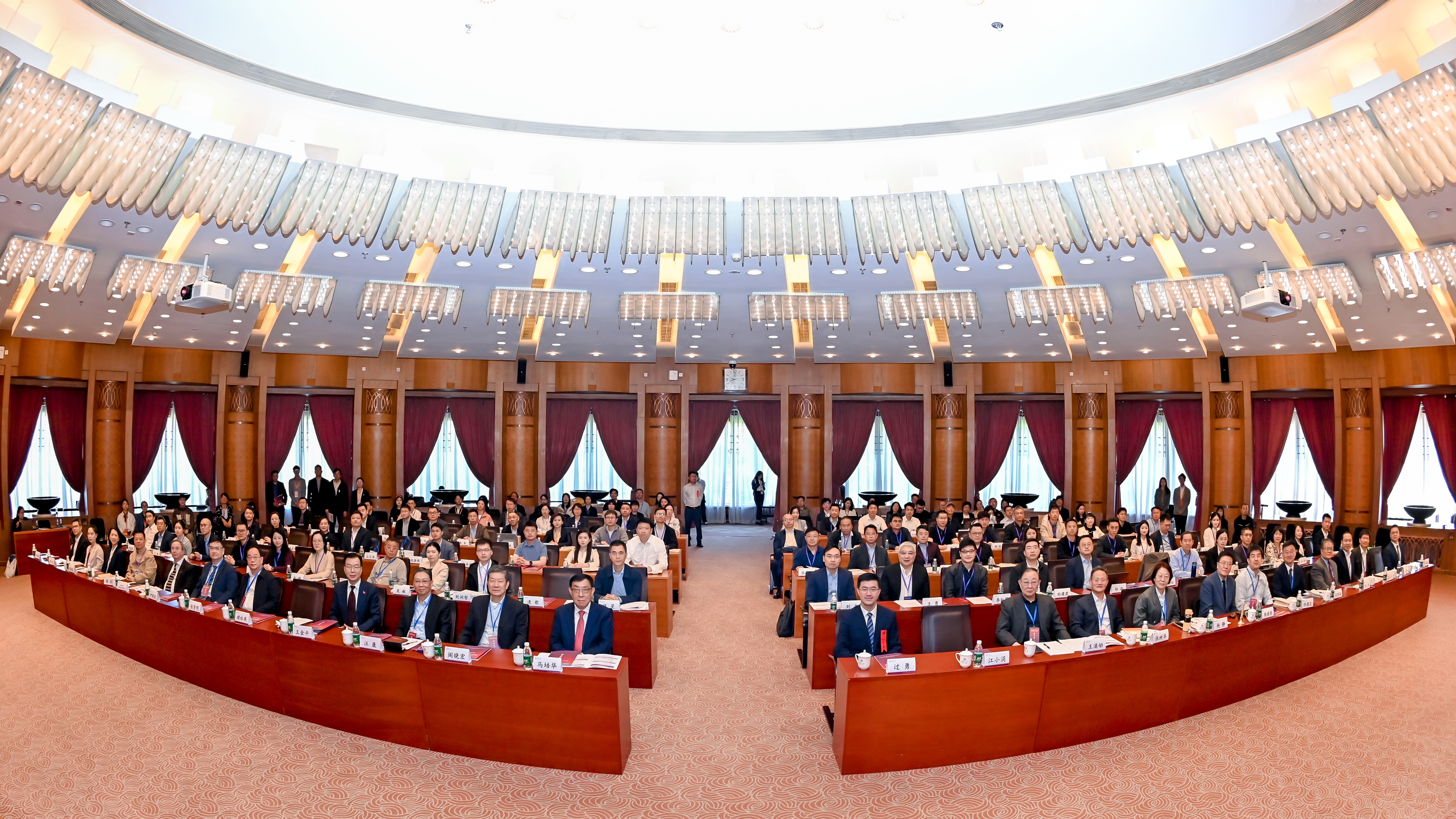 20250427-清华大学数字政府与治理研究院揭牌仪式-社科-全场合影.jpg